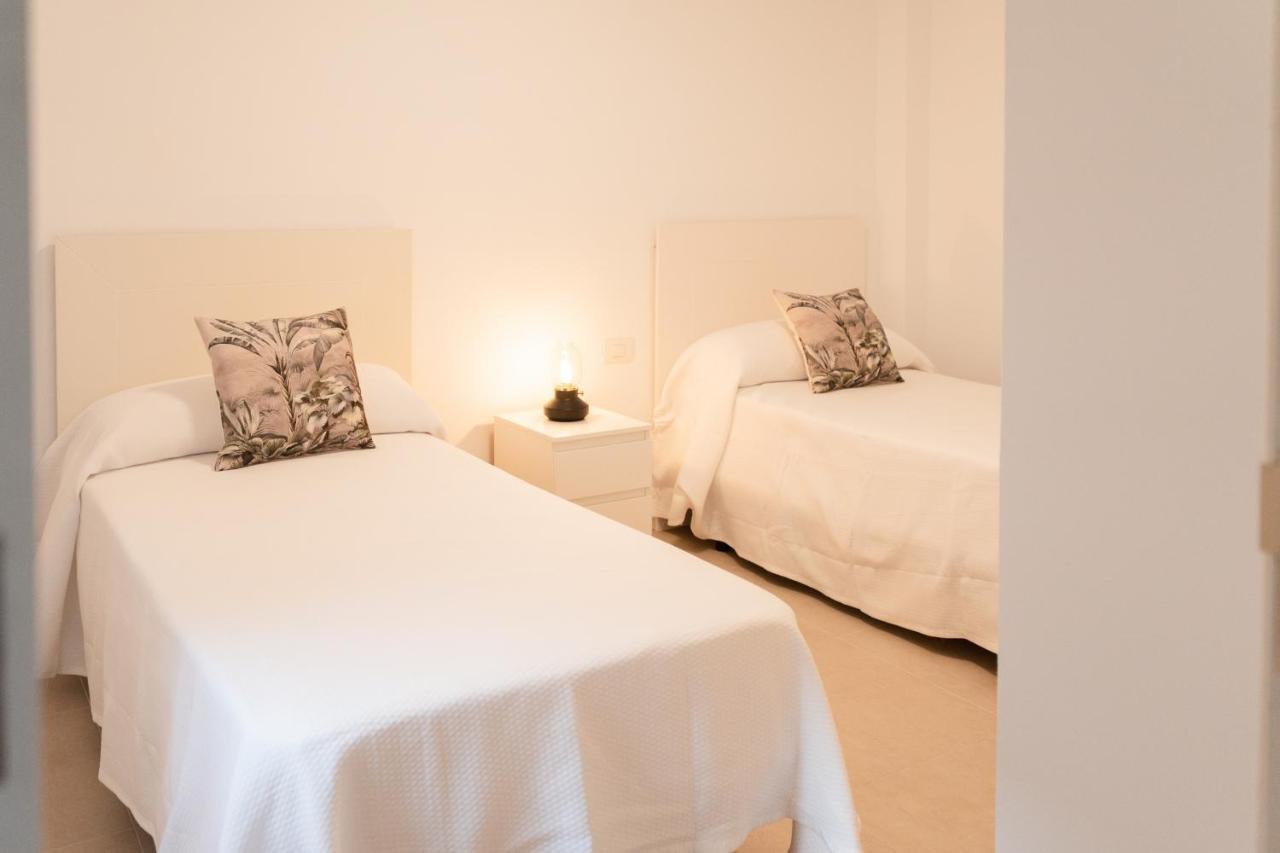 Homeforguest Atico Martina Con Terraza En Los Cristianos Los Cristianos  Kültér fotó